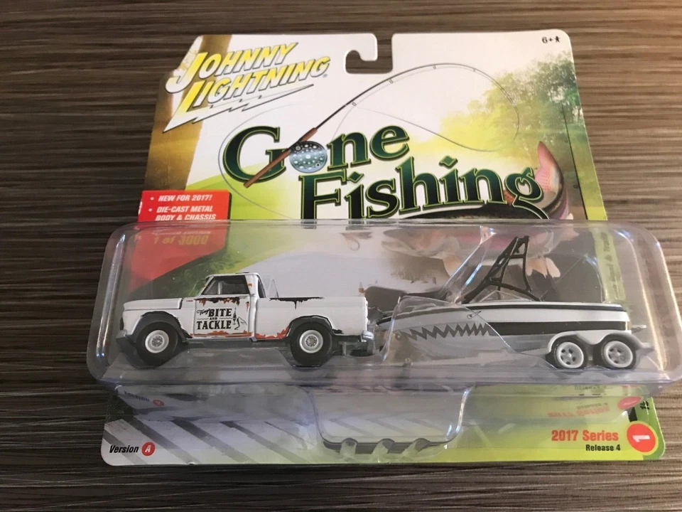 Johnny WHITE Lightning 1965 Chevrolet Truck w/Boat & Trailer Chase & Regular Set - Image 3 of 4
