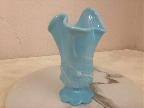 VINTAGE FENTON CABBAGE ROSE BLUE SLAG GLASS HANDKERCHIEF SWUNG VASE RARE