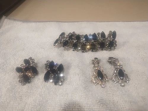 Costume Jewelry Vintage Bracelet And Earrings