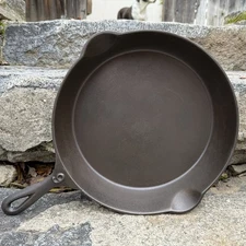 Lodge Arc Logo  No. 9 Cast Iron Raised Number Skillet With Heat Ring Restored
