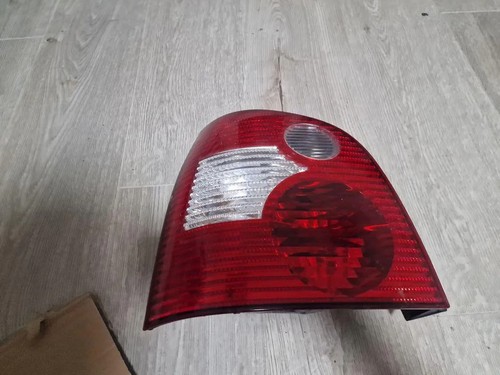 VW POLO AW1, BZ1, AE1 Rücklicht hinten links 1.40 Petrol 59kw 2005 34008408