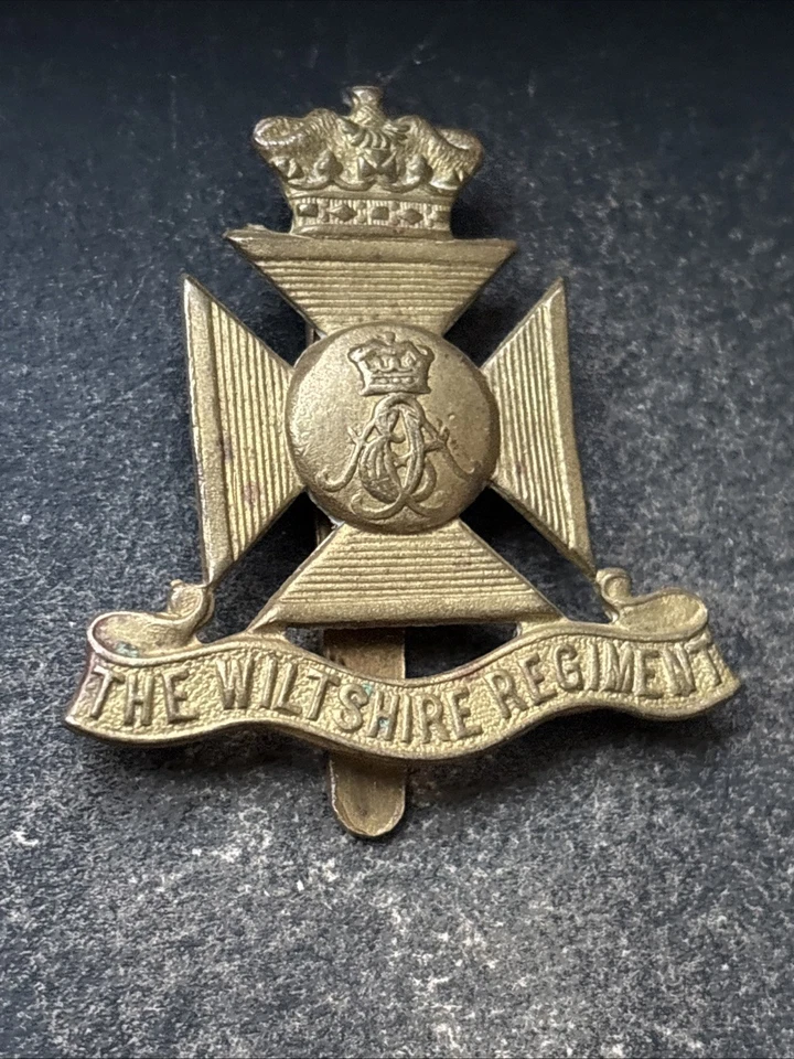 Wiltshire Regiment, Genuine British Army Cap Badge. - Image 3 of 4