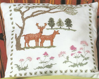 Hirsch Blumen Landschaft Kissen Kreuzstich Karte - 32 cm - DMC Anker Madeira
