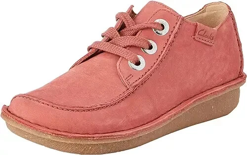 Scarpe Clarks Funny Dream da donna in pelle con lacci e zeppa curva rosa polvere nabuk