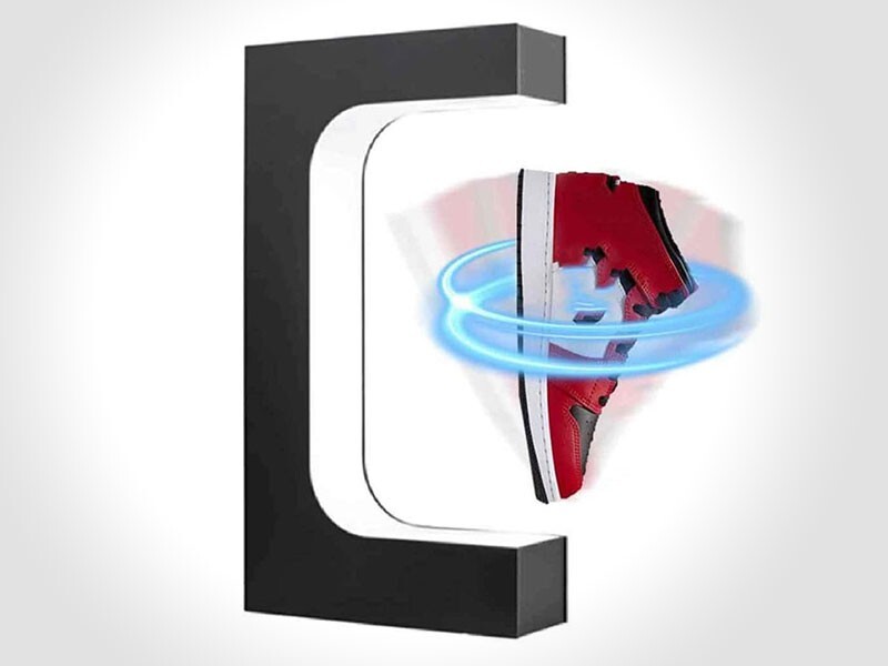 Support chaussure en lévitation contre la déformation des sneakers pour exposition verticale stable