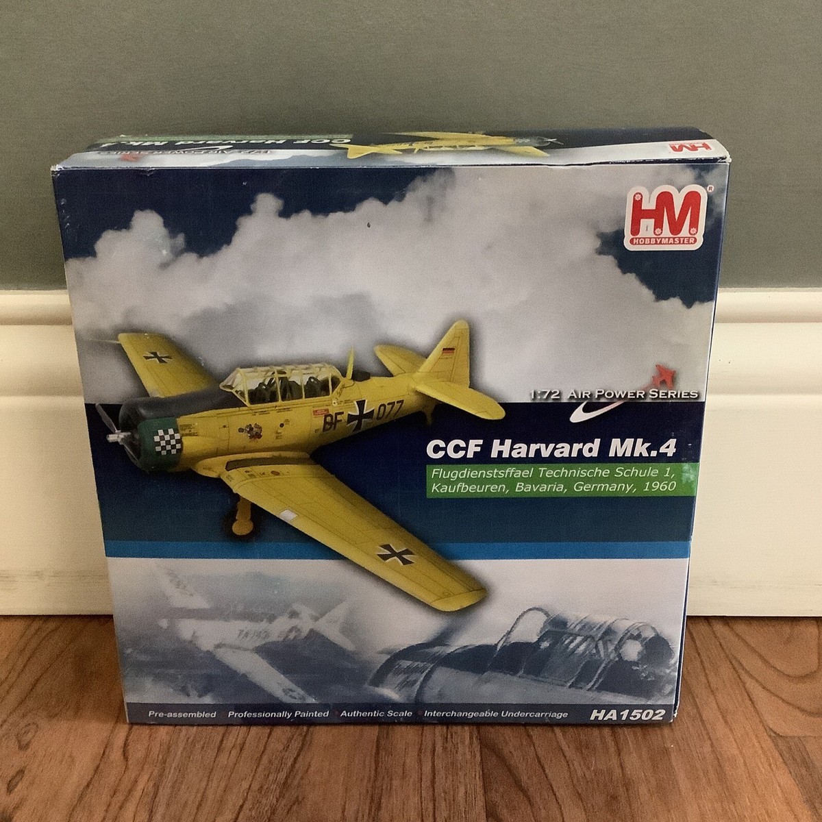ホビーマスター 1/72 CCF ハーバード MK.4 ドイツ 1960 ホビーマスター 1/72 CCF ハーバード MK.4 ドイツ 1960の通販 by