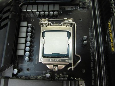 GIGABYTE Z390 AORUS Pro Intel LGA1151 ATX DDR4 Motherboard W/ i7