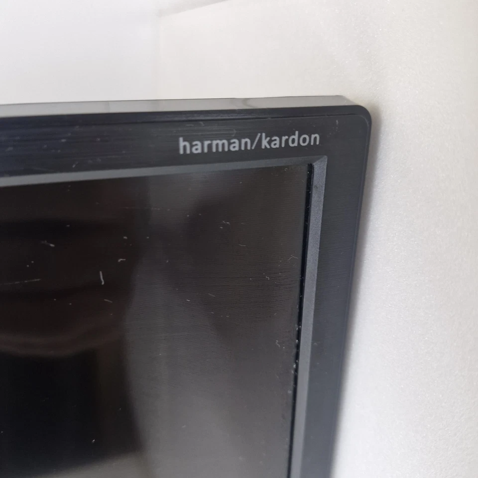 Sharp Aquos 32” Smart TV LC-32BC2K0 – Harman Kardon – Freeview See Details - Image 3 of 4