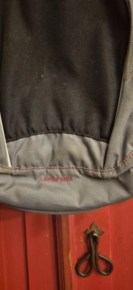 Mochila y cubo de almuerzo Lands End Classmate negro gris rojo almuerzo aislado usado en excelente estado Foto 2 de 4