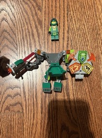 HUGE LEGO Nexo Knights Lot w/ minifigs, mechs, magma temple, see description