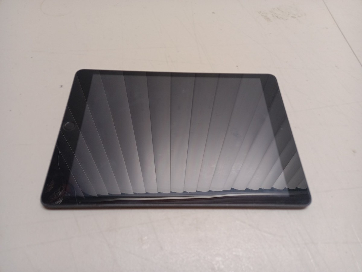 Apple iPad 10.2 (9th generation) A2602 Space Grey As Is | eBay