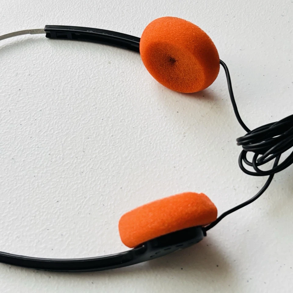 Auriculares ligeros Walkman SONY MDR-006 con almohadillas naranjas - solo funciona el lado izquierdo Foto 4 de 4