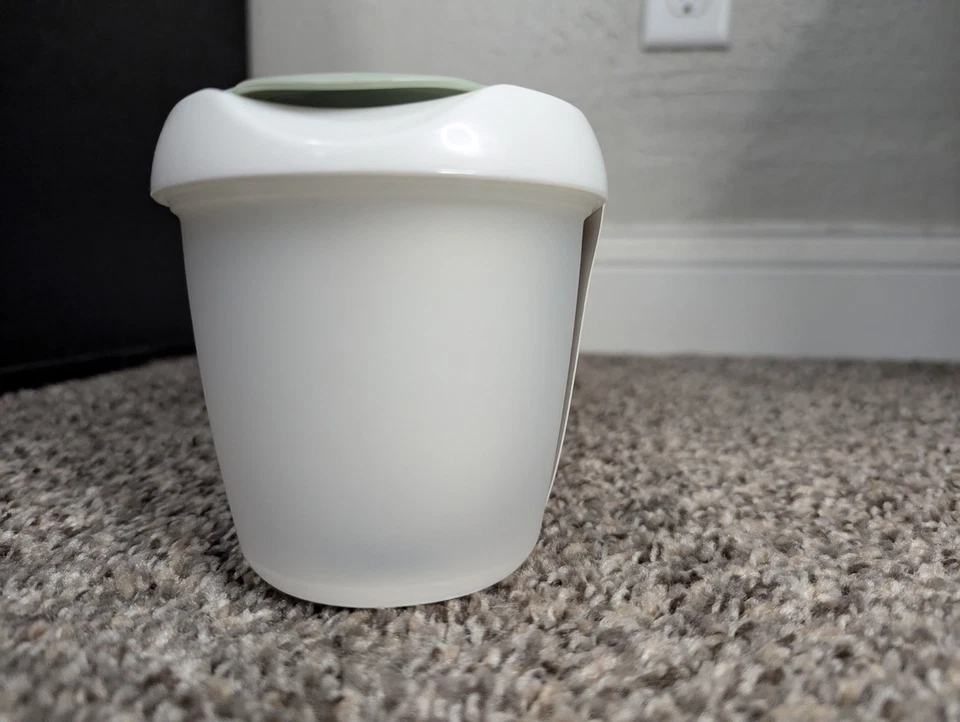 Tina y cuchara para helados Tovolo Glide-A-Scoop Foto 2 de 4