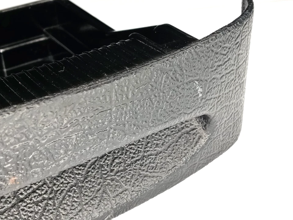 94 95 96 97 98 MK3 CABRIO GOLF JETTA VW CONSOLA CENTRAL TRASERA CENICERO INFERIOR NEGRO Foto 2 de 4