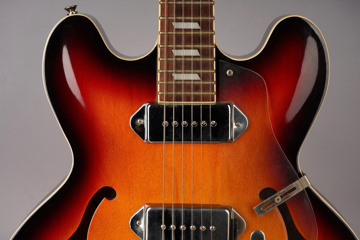 Epiphone Casino - 1997 - Peerless Korea - Sunburst w/Bigsby Epiphone Casino - 1997 - Peerless Korea - Sunburst w/Bigsby