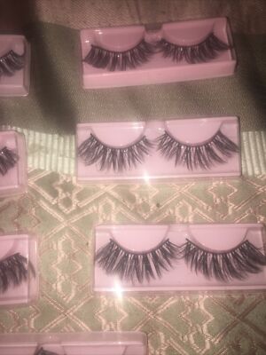 eyelashes