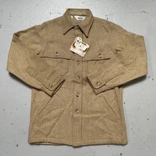 Vintage 1970s Woolrich Cape/Cap Wool Shirt-Jacket Outdoor Hunt Made USA S NWT