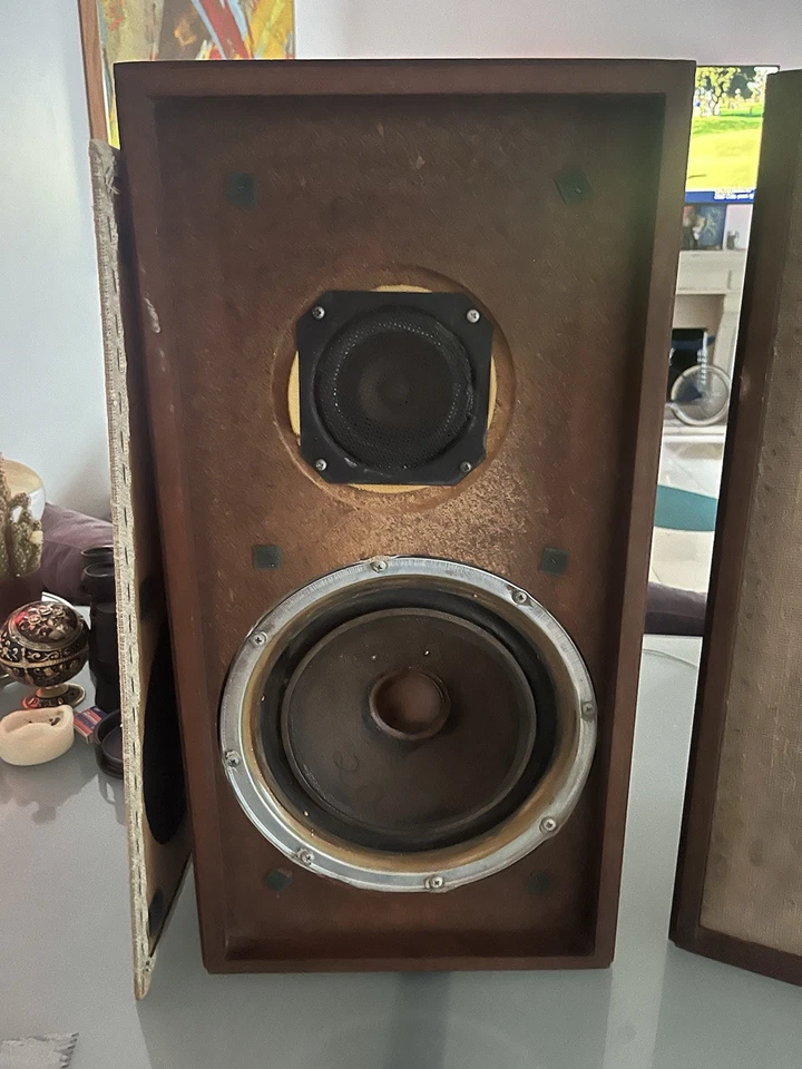 Altavoces de audio vintage KLH modelo Twenty - estante de 3 vías paso alto ajustable Foto 2 de 4