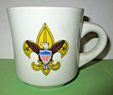 EARLY BOY SCOUT MUG WITH DECAL WITH 13 STAR EAGLE SCOUT EMBLEM