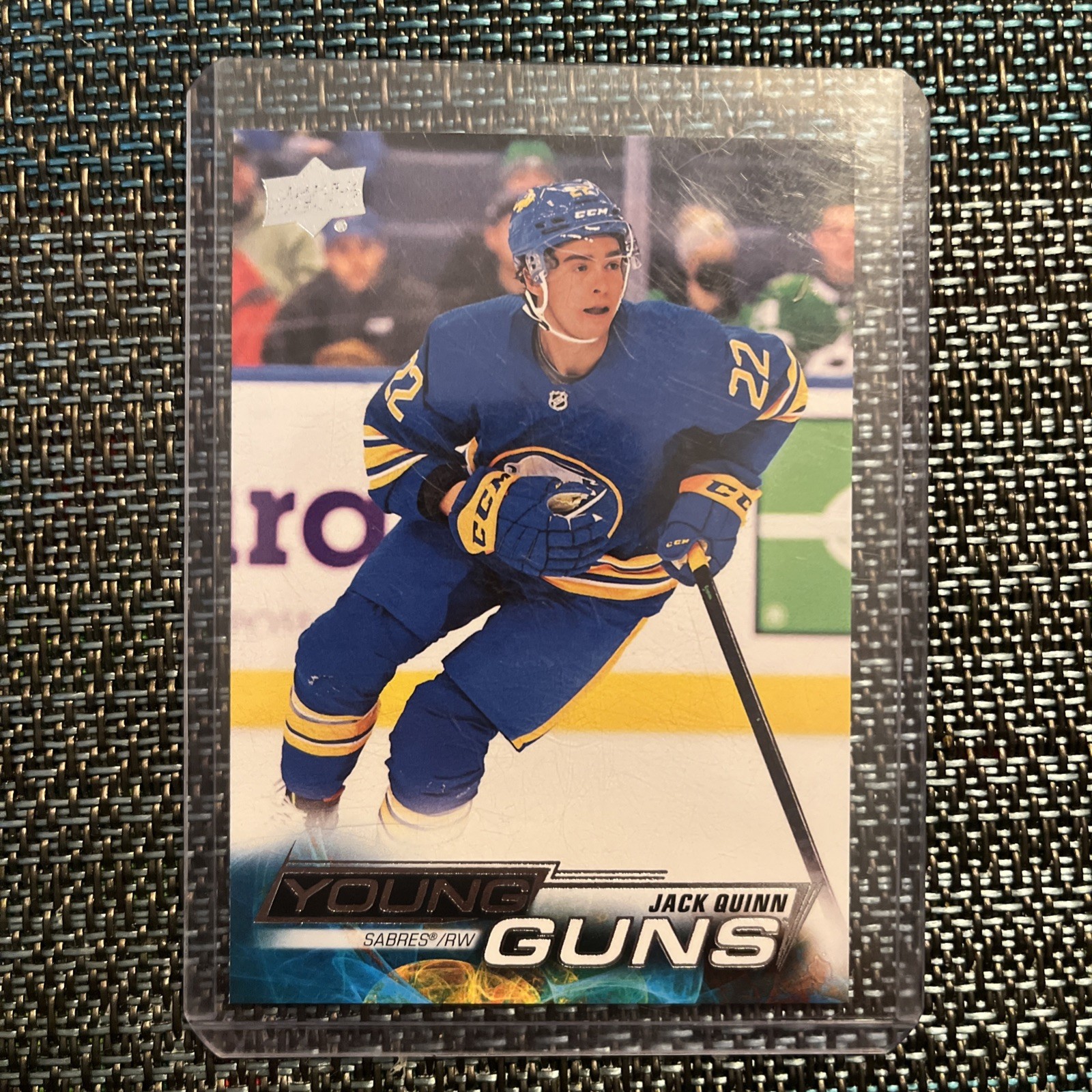 2022-23 Upper Deck Series 1 - Young Guns Jack Quinn #204 (RC)