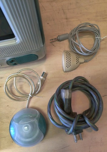 Apple iMac G3/233 Teal with Keyboard, Mouse, Microphone *NO POWER-PLEASE READ* - Picture 11 of 13