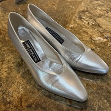 STUART WEITZMAN Pumps Heels Vintage Metallic Silver Sz.5 B Evening Party