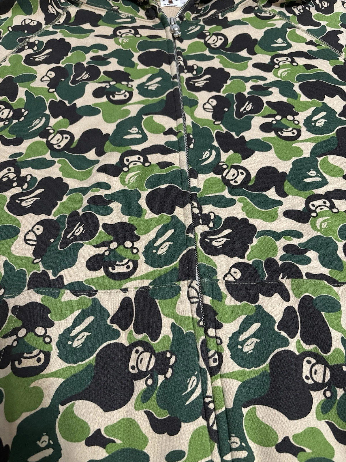 A BATHING APE (BAPE) Felpa con cappuccio e zip intera mimetica Bape Baby Milo ABC verde