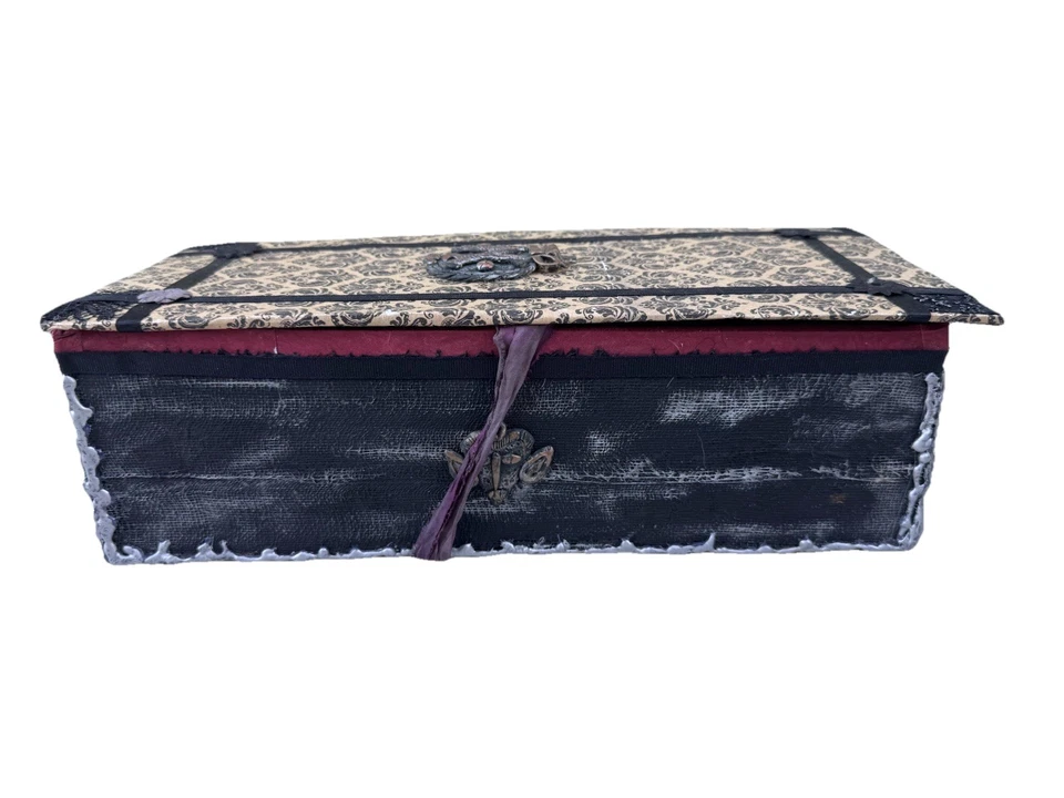 Muñeca Arte Hecha a Mano Drácula Halloween Folk Primitivo Coleccionable Marina Sciascia Foto 3 de 4