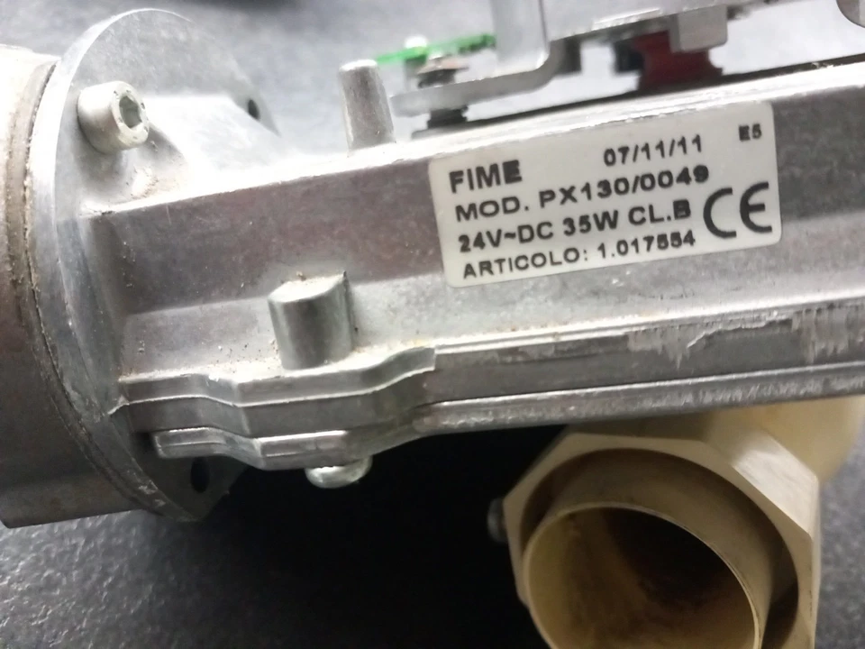Ventilatore FIME PX130/0049 Caldaie Immergas 1017554 ex 1010659 Victrix 20 35w - Immagine 4 di 4