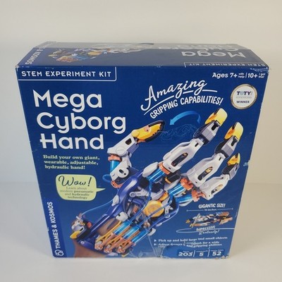 Thames & Kosmos 620501 Mega Cyborg Hand Kit - New Damaged Box READ