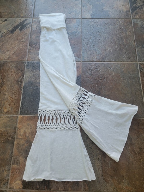 NWT  PrAna 100% Organic Cotton White  Boho Crocheted Pants Wide Waistband Sz. L