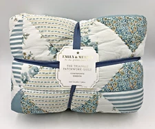 Pottery Barn Kids Emily & Meritt Triangle Patchwork Quilt White Twin #8124