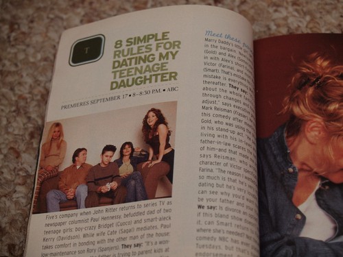 Fall Preview TV Guide: 2000-2009, 10 issues; 2007 Sneak Peak; 2000-08 Return Fav - Picture 13 of 24
