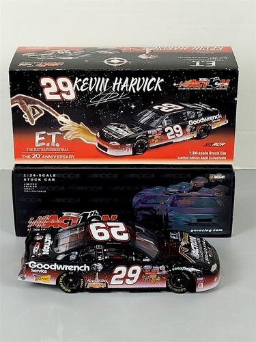 E.T. The Extra-Terrestrial Nascar Kevin Harvick 1:24 Stock Car Model Kit ~ C54