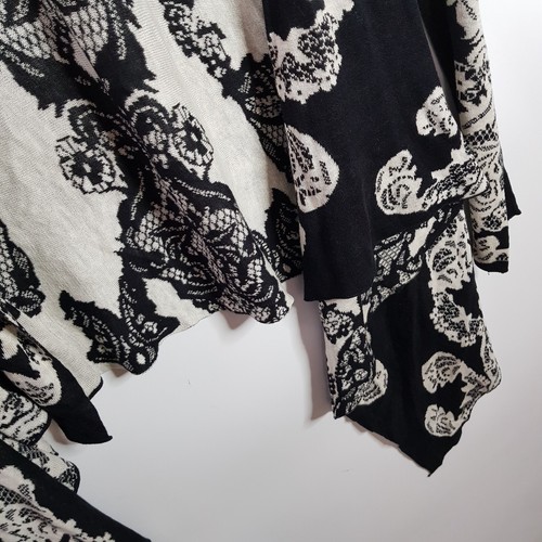 BCGB Max Azria Ruba Lace Jacquard Silk Knit Cardigan Womens XS White Paisley - Picture 7 of 9