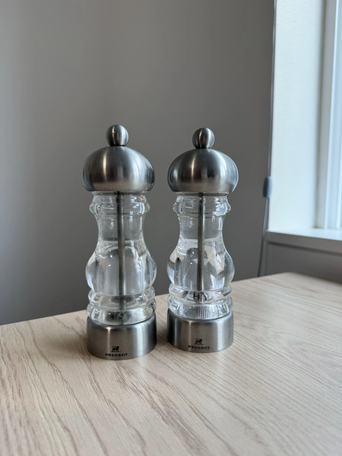 Peugeot France Salt & Pepper Mill Grinder - 7” Clear Acrylic Stainless
Opens in a new window or tab