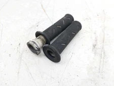 06 Kawasaki ZZR 600 Throttle Tube And Grips