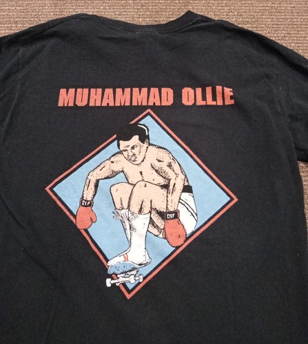 Muhammad Ollie black graphic T-Shirt, Rip N Dip skate, long sleeve size Sml