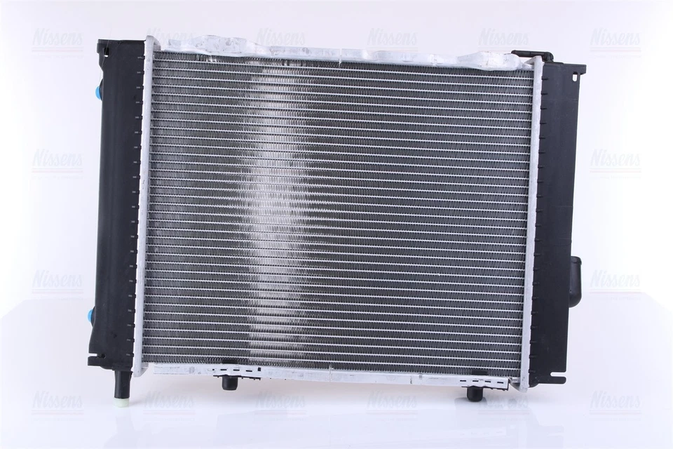 Nissens Engine Coolant Radiator 62711 for eg. MERCEDES-BENZ 200-SERIES W124 (198 - Image 2 of 4