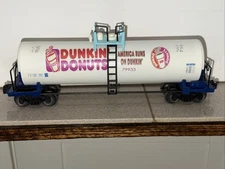 O GAUGE LIONEL BODY DUNKIN DONUTS   UNI-BODY TANK CAR CUSTOM