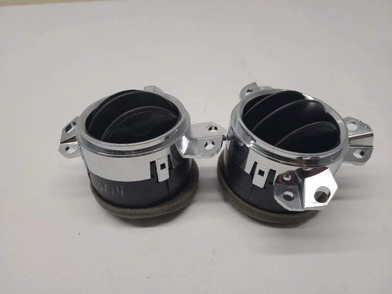 2009 2010 JEEP COMPASS RH LH DASH VENTS X2 BLACK - Image 2 of 4