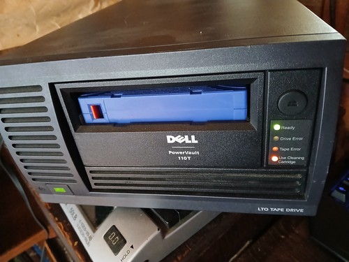 Lecteur de bande simple baie vintage Dell PowerVault 110T 07G681 LTO TESTÉ SCSI ! - Photo 2/12