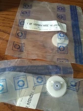 GM DELCO Car Cassette Gear  Delco # 1224924