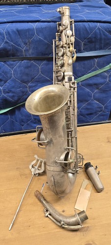 Martin HandCraft Low-Pitch Alto Saxophone - Picture 2 of 11
