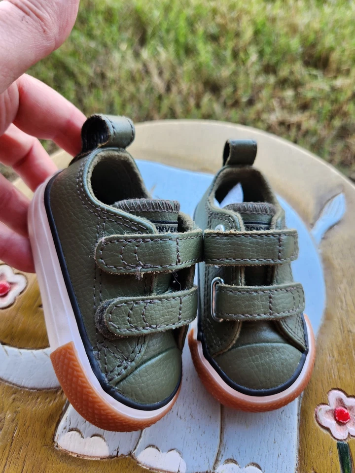 Fondo de goma Converse Low "Cuero verde" TOTALMENTE NUEVO niño pequeño 2C Foto 2 de 4