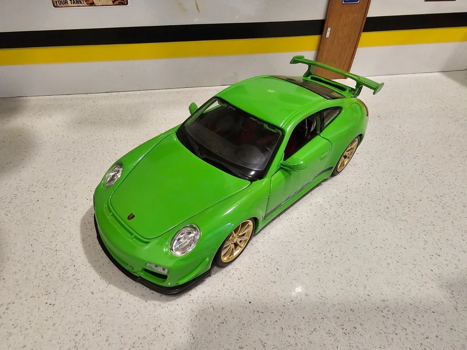 Fast & Furious 1:18 Scale Die-cast Car Diego's Porsche GT3 Custom - Image 3 of 4