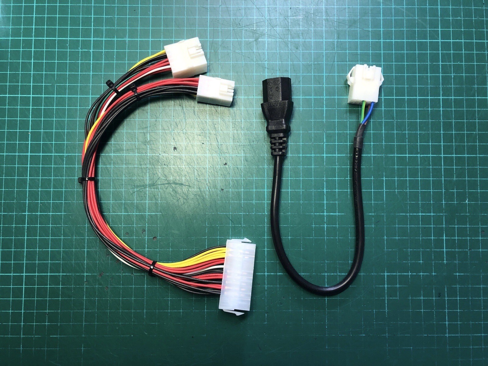 Remplacer alimentation borne arcade Daytona USA avec cet adaptateur ATX