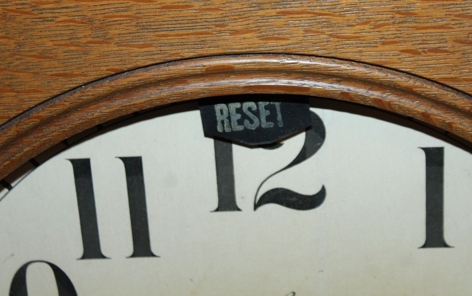 ANTIQUE TELECHRON ELECTRIC WALL CLOCK WARREN CLOCK CO. ASHLAND, MA Oak