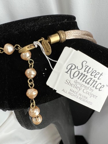 Sweet Romance Faux Pearl And Rhinestone Necklace/Pierced Earrings Set, NEW - Picture 12 of 13
