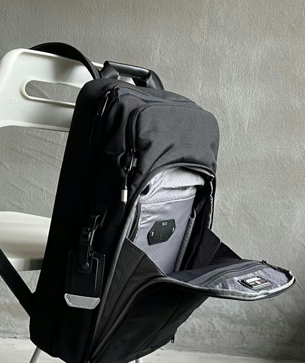 TUMI ALPHA BRAVO Esports Pro 17” Backpack 2325006D Black TUMI ALPHA BRAVO Esports Pro 17” Backpack 2325006D Black